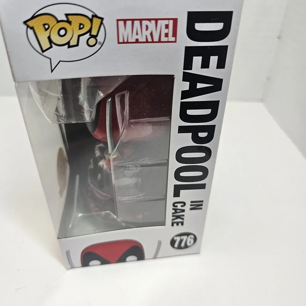 Funko POP Deadpool 776 7-11 7-Eleven Exclusive Deadpool in Cake